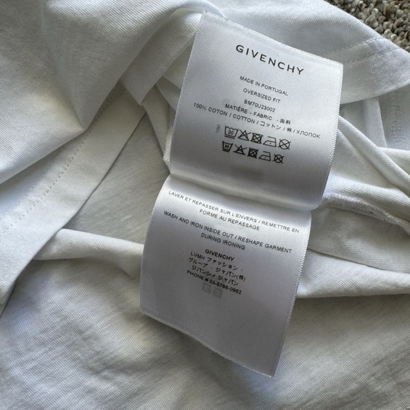 Givenchy White Graphic T-Shirt - Picture 4 of 6